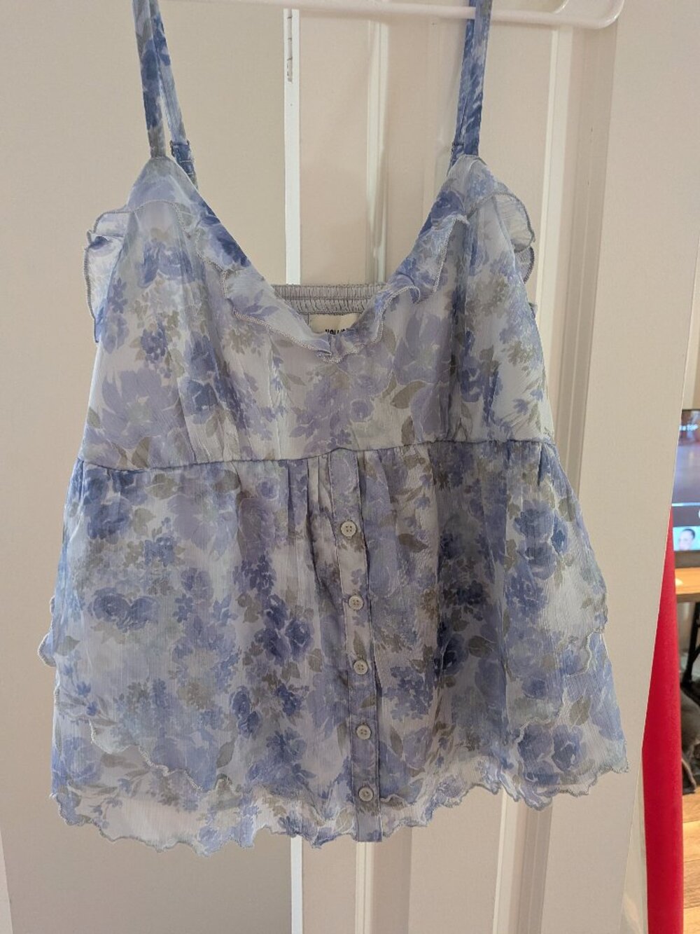 Beautiful Hollister blouse for summer